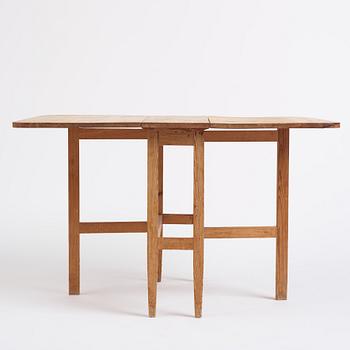 Göran Malmvall, a drop-leaf table, variant of model "128", sports cabin furniture, Karl Andersson and Söner, 1940s.