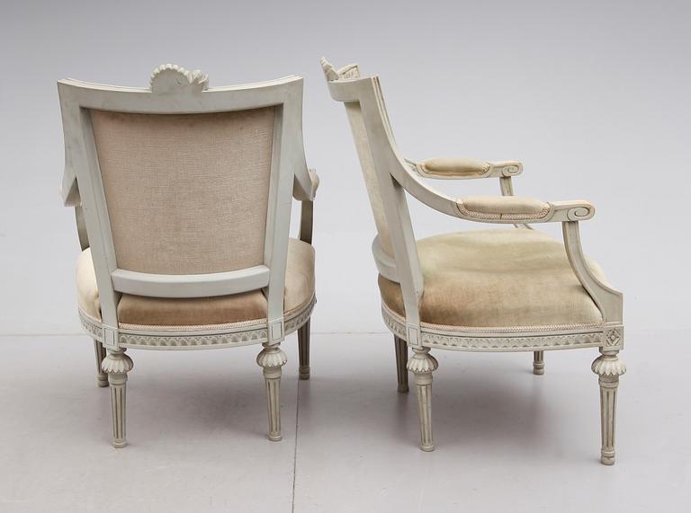 KARMSTOLAR, 1 par, gustaviansk stil, 1900-talets första hälft.