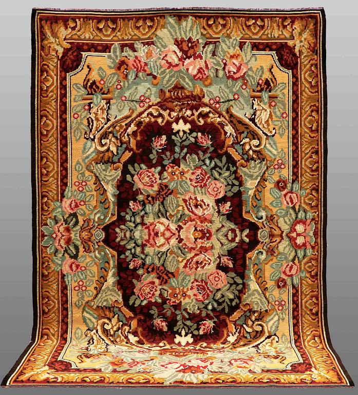 A CARPET, Kilim Bessarabia, ca 320 x 213 cm.