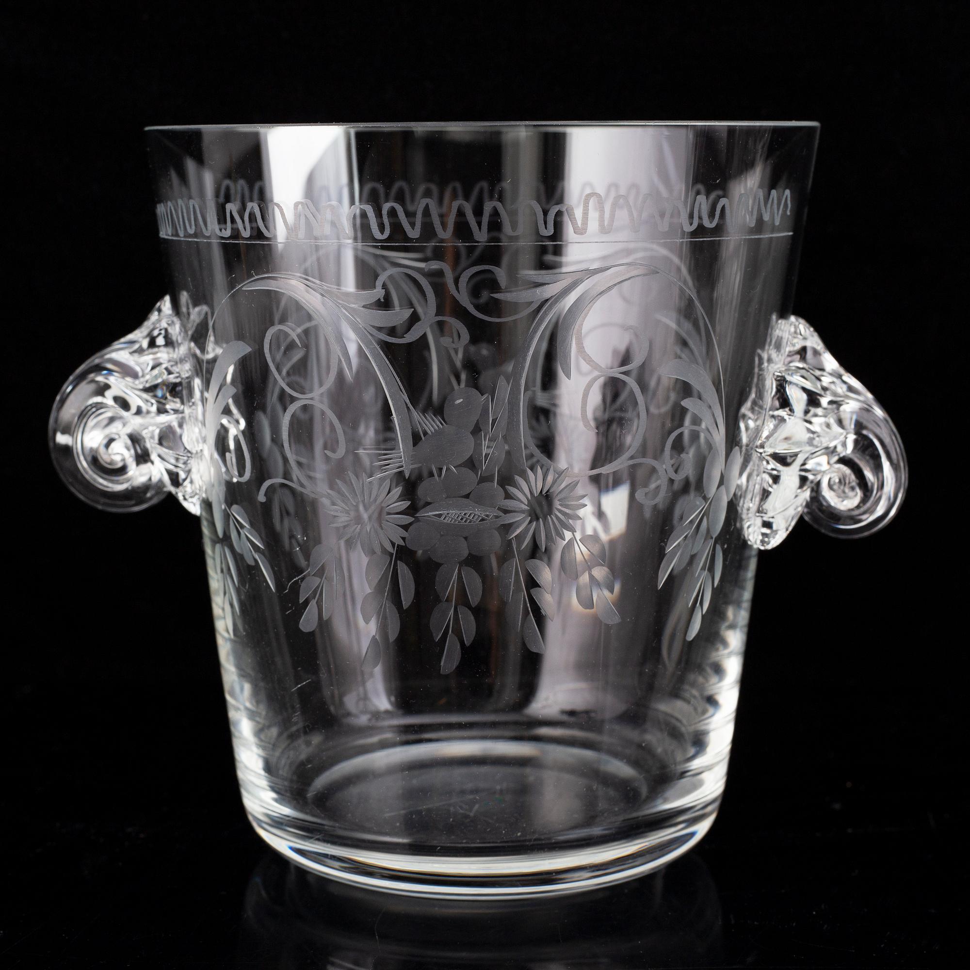A glass service, 20th century (61 pieces).
