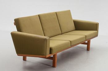 SOFFA, "GE 236", Hans J Wegner, Getama, 1960-tal.