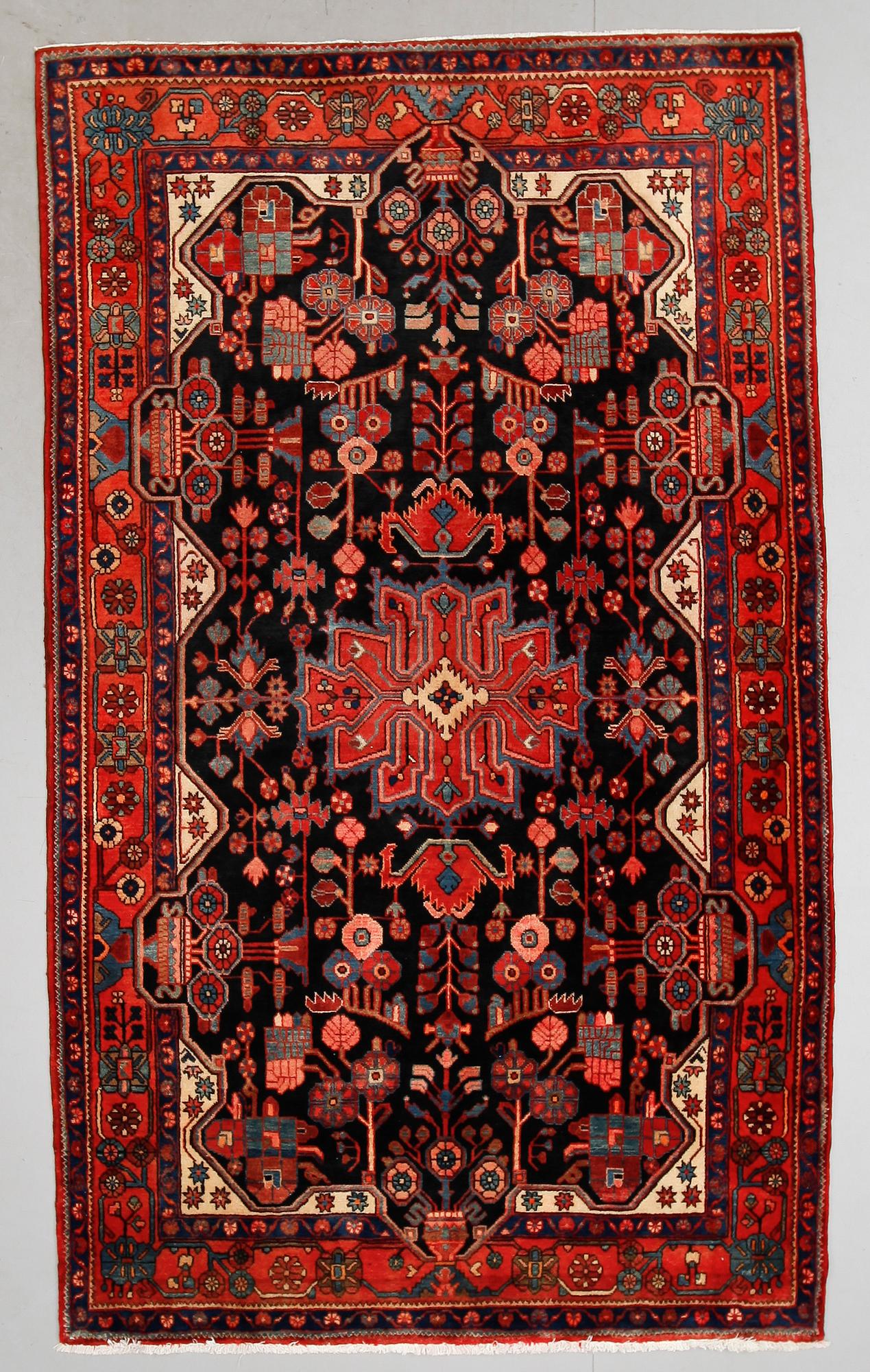 MATTA, Nahavand, ca 261 x 155 cm.