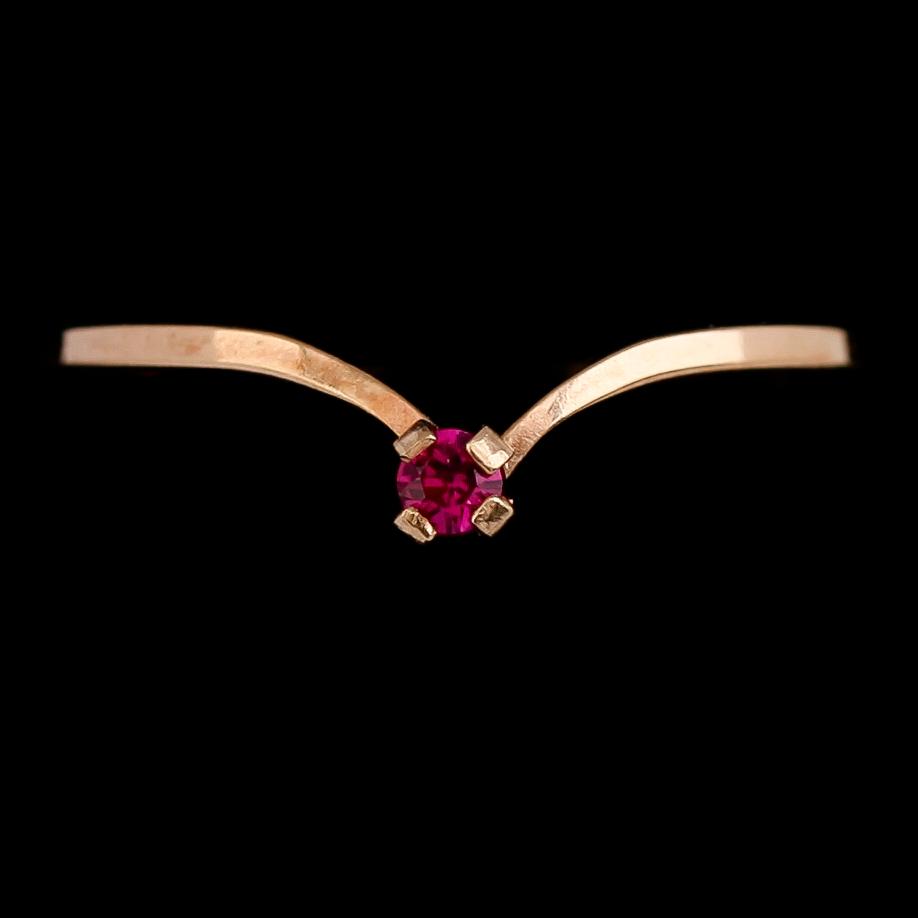 RINGAR, 6 st, 18 k guld med olika stenar. Total vikt ca 6 gram.