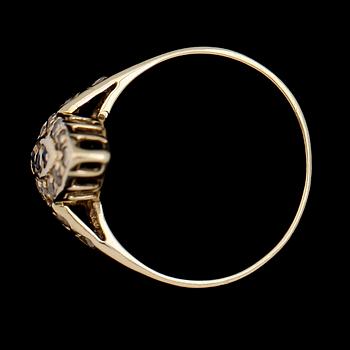 RING, 14K guld, safirer och diamanter.