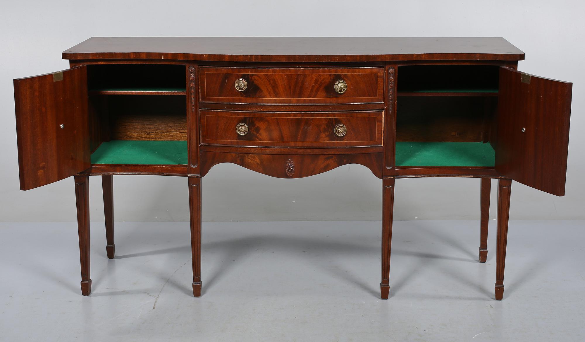 SIDEBOARD, engelsk stil, 1900-tal.