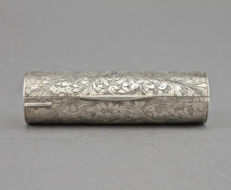 DOSA, silver, 1900-talets första hälft, vikt 65 g.