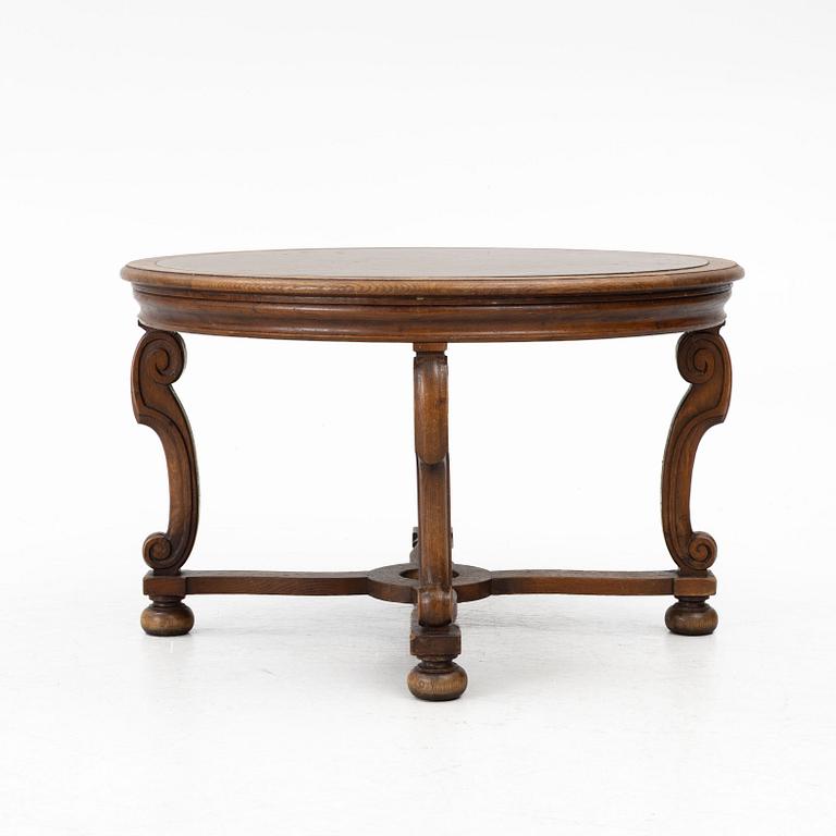 Coffee table, first half of the 20th century.