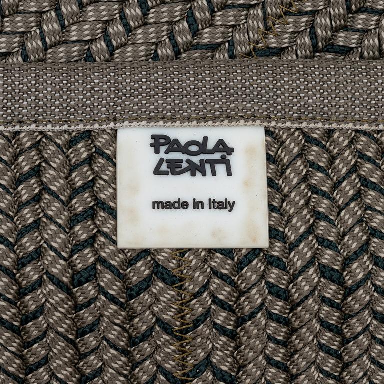 Paola Lenti, matta, etikettmärkt, 390 x 300 cm.