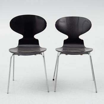 Arne Jacobsen, stolar, ett par, "Myran", Fritz Hansen, Danmark, 1973.