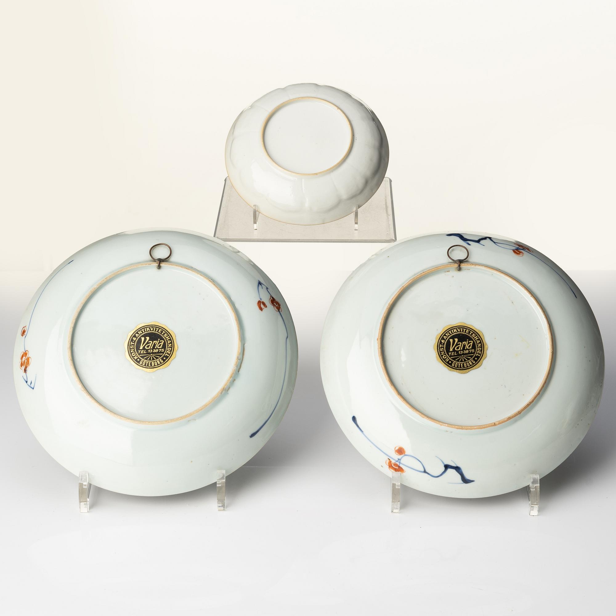 Tallrikar, nio stycken, kompaniporslin. Qingdynastin, Qianlong (1736-95).