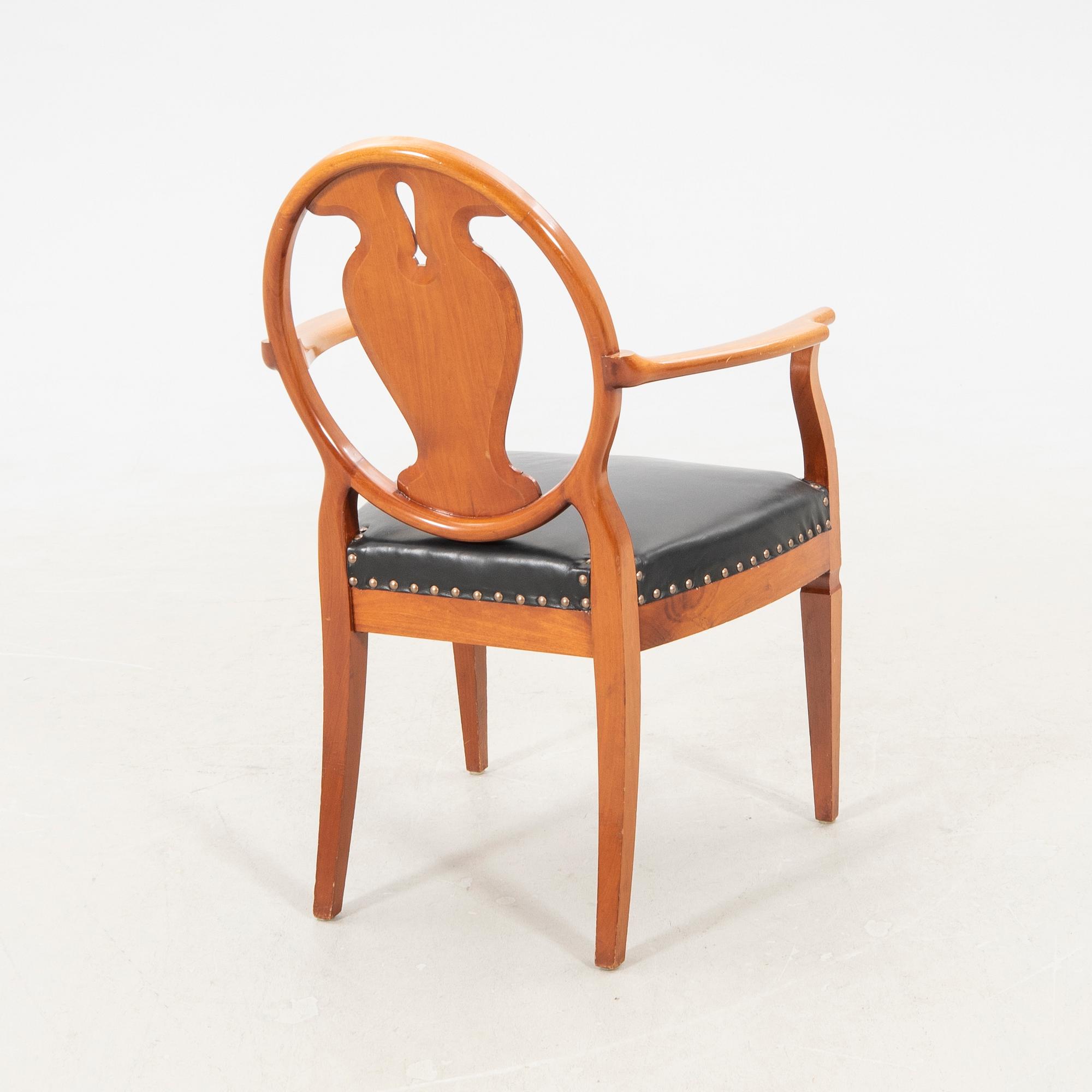 Skrivbord  med stol NK (Nordiska Kompaniet) tidigt 1900-tal.