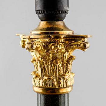 A table lamp from the latter half of the 20th century.