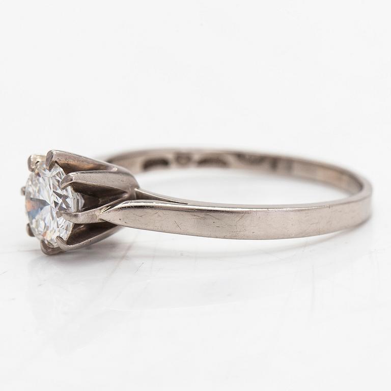 An 18K white gold ring with a brilliant-cut diamond approx. 0.82 ct according to engraving. Westerback, Helsinki 1973.