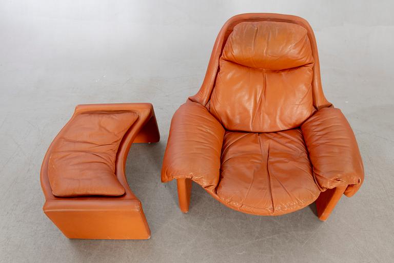 Vittorio Introini, a leather armchair and stool for Saporti 1960/70s.