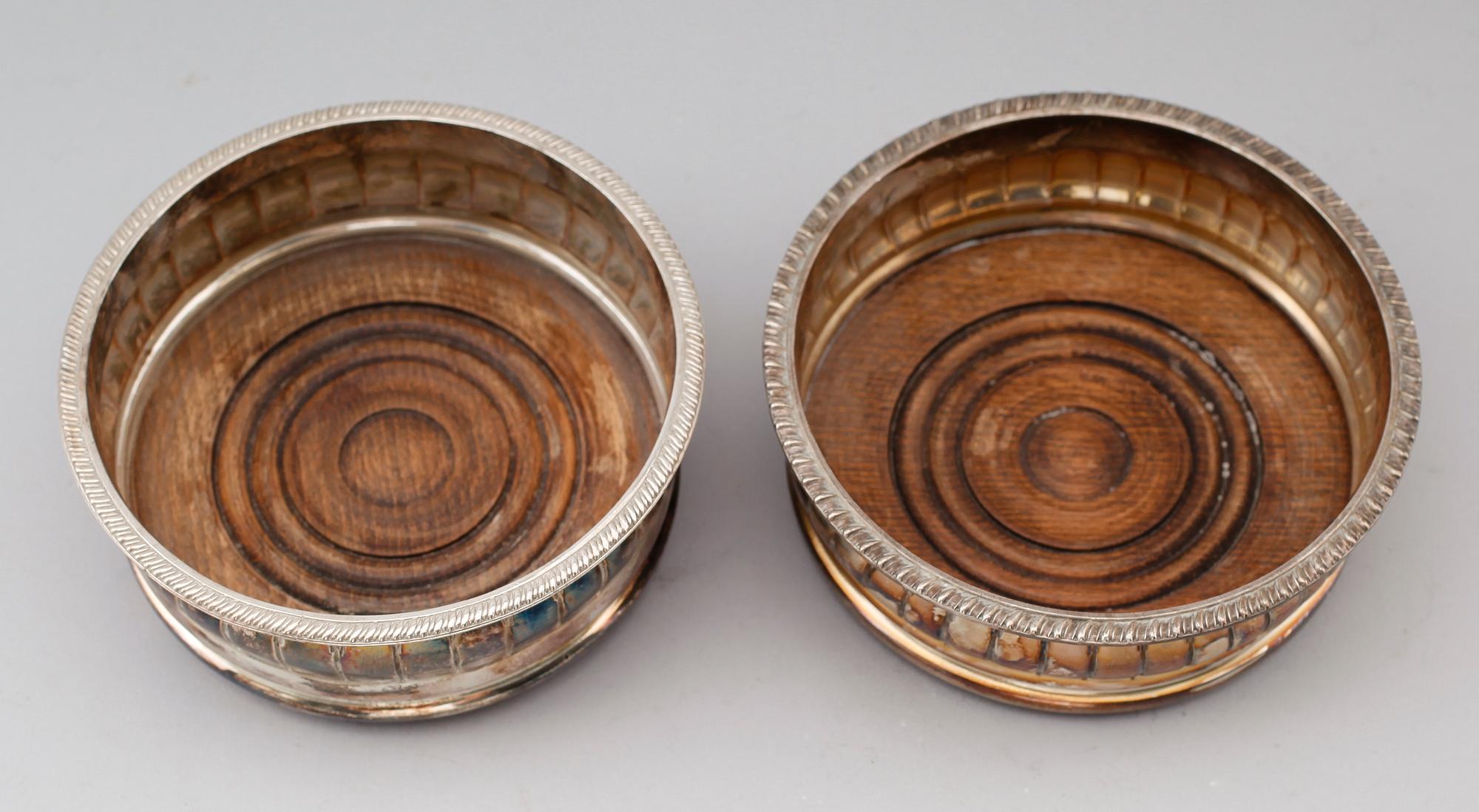 COASTERS, 2 st, pläter, England, 1900-talets första hälft.
