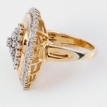 RING, förgyllt silver och olikslipade diamanter tot ca 1.00 ct.