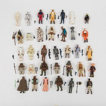 A lot of 61 Star Wars action figures by Kenner 1970/80s.