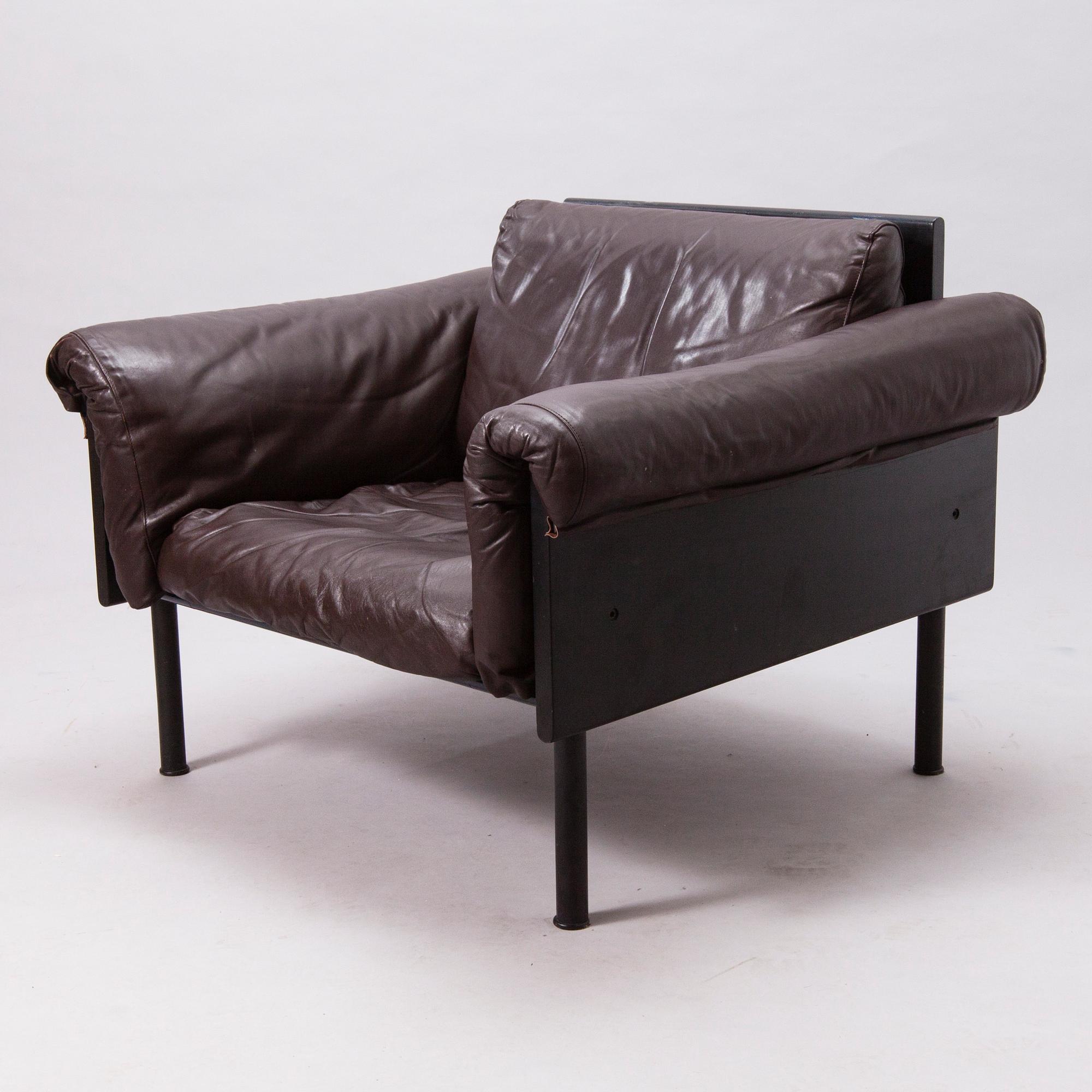 YRJÖ KUKKAPURO, An 'Ateljee' lounge chair, 1970s. - Bukowskis