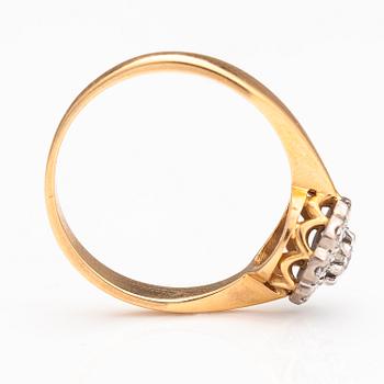 RING, 18K guld, diamanter ca 0.30 ct tot.