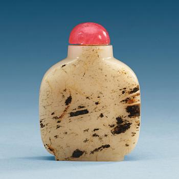 1444. A nephrite ('Russet-jade') snuff bottle, China, presumably Republic.