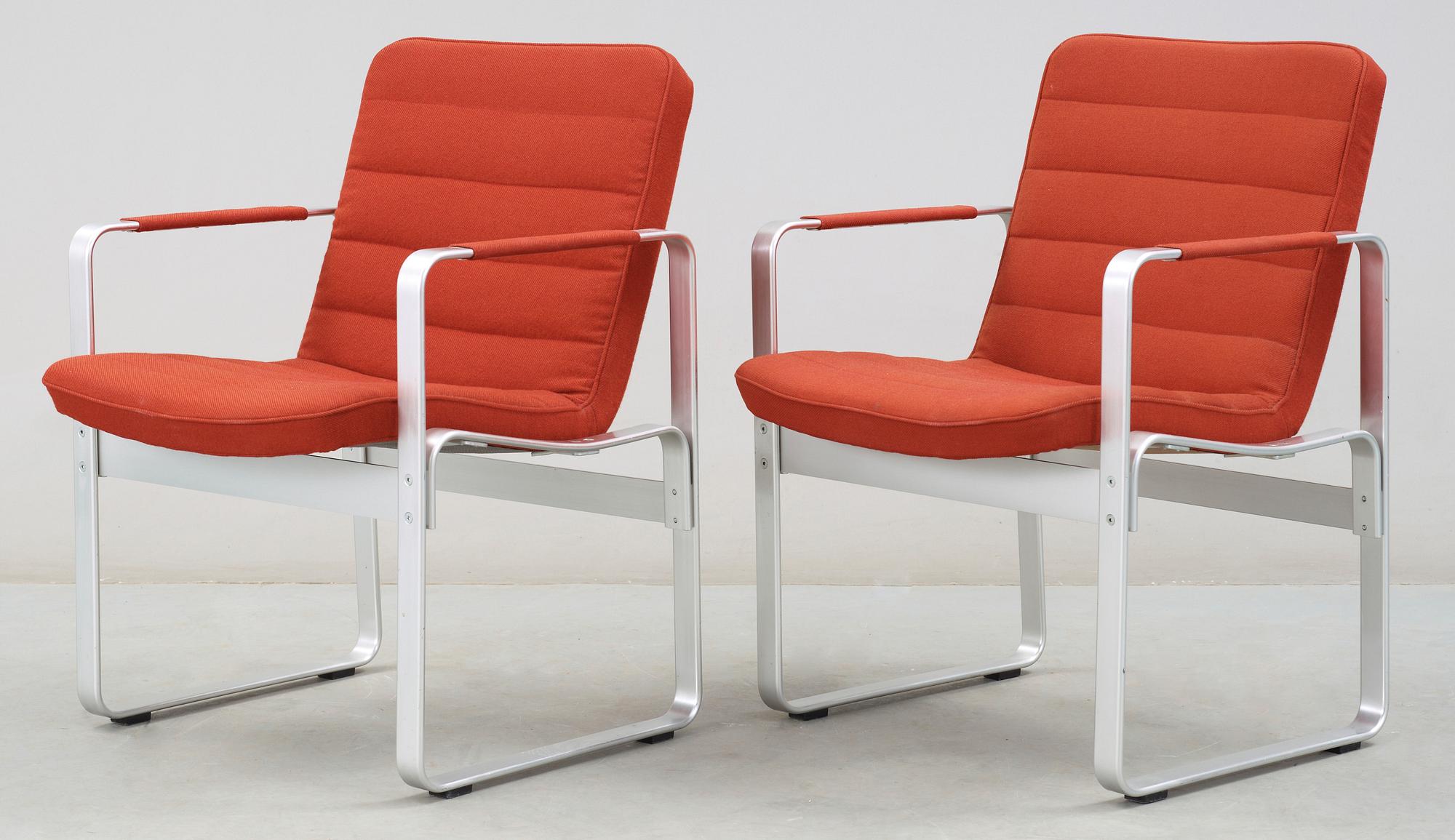 KARMSTOLAR, ett par, JOC Möbler, Vetlanda.