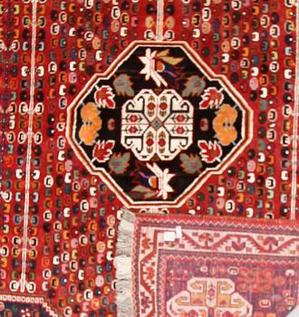 MATTA, Täbriz. Ca 243 x 170 cm.
