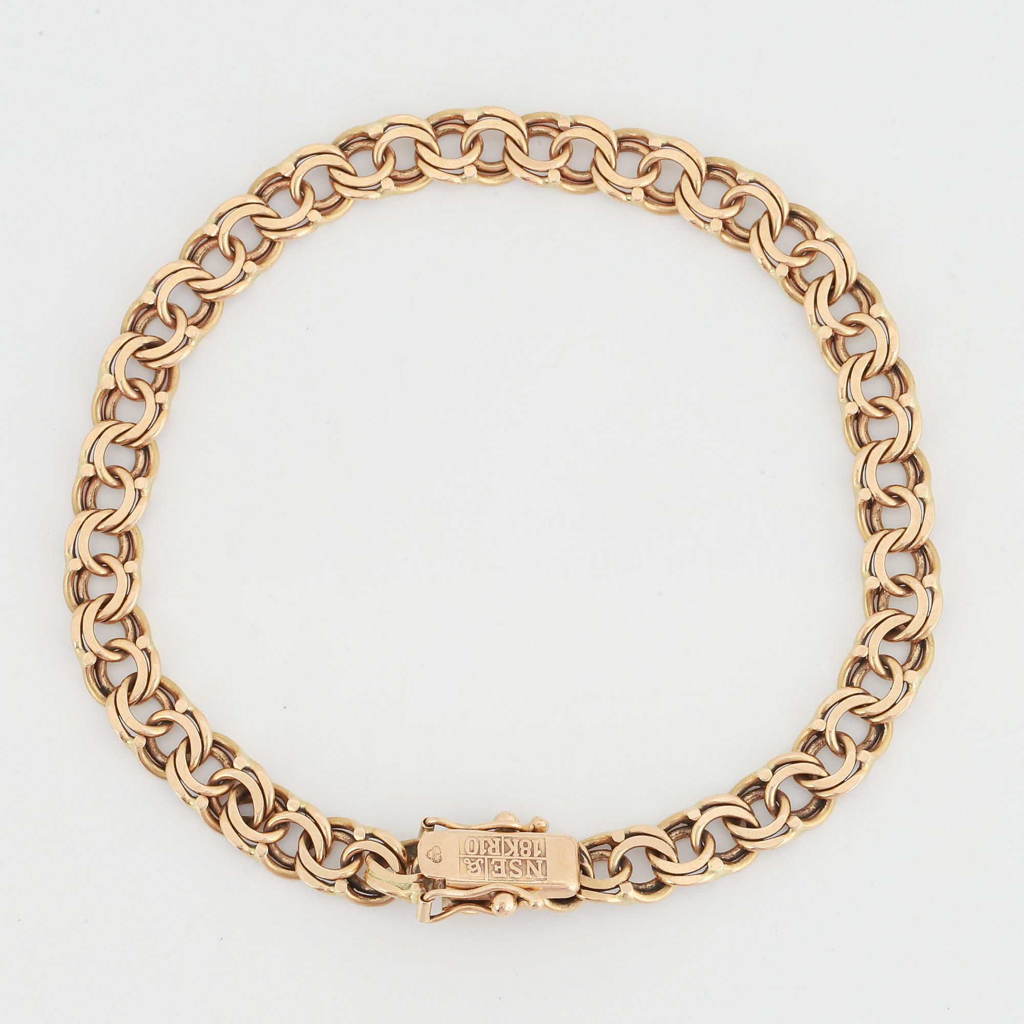18K gold bracelet.