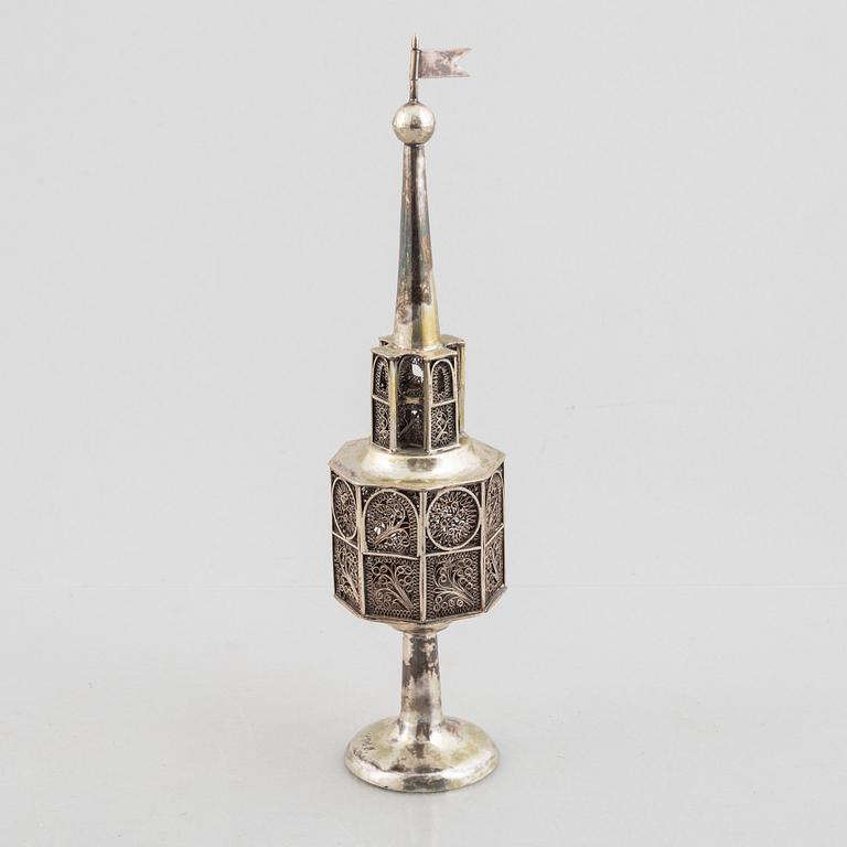 Besamim / spice tower, silver, Judaica, Berlin, first half of the 19th Century.