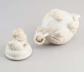 RÖKELSEKAR, nefrit, Kina.