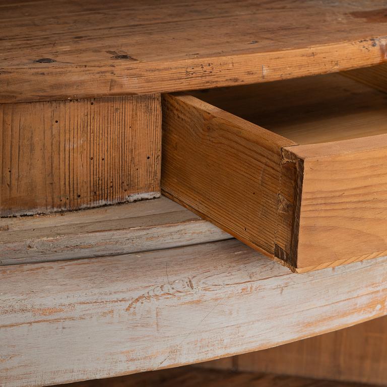 Corner cabinet, Gustavian, late 18th century.