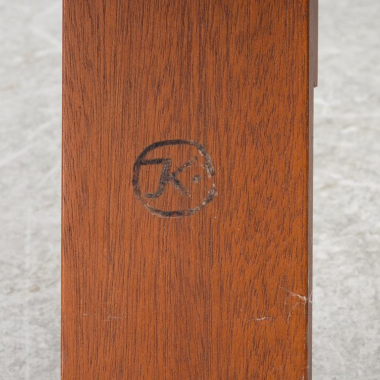 John Kandell, hylla, "Pilaster", Källemo AB.