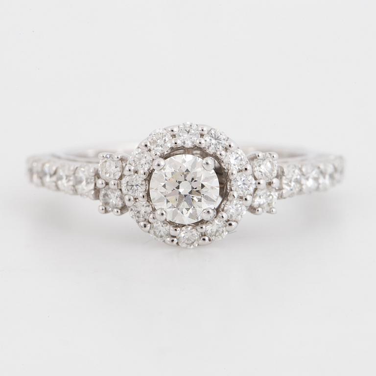 Brilliant-cut diamond ring.