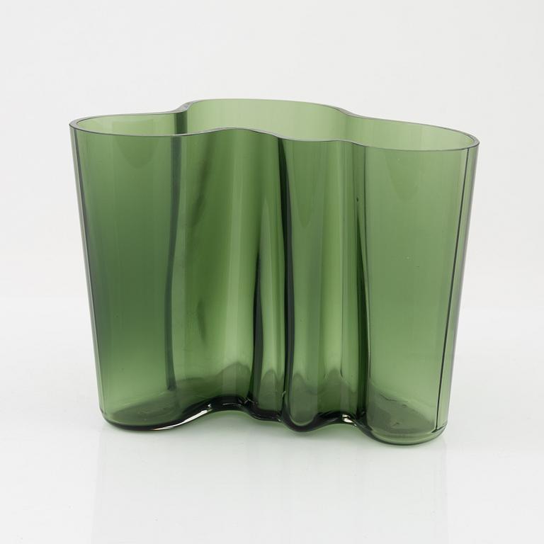 Alvar Aalto, vas, 50-års jubileumsvas, signerad A. Aalto 1936-1986 Iittala 6105/8000.