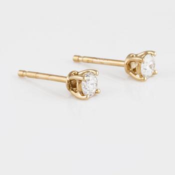 ÖRHÄNGEN, 18K guld med briljantslipade diamanter ca 0.39 ct. Vikt 1,4 gram.