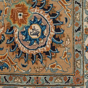 A carpet, Old Kashan, ca 521 x 364 cm.