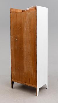 KLÄDSKÅP, 1900-talets första hälft.