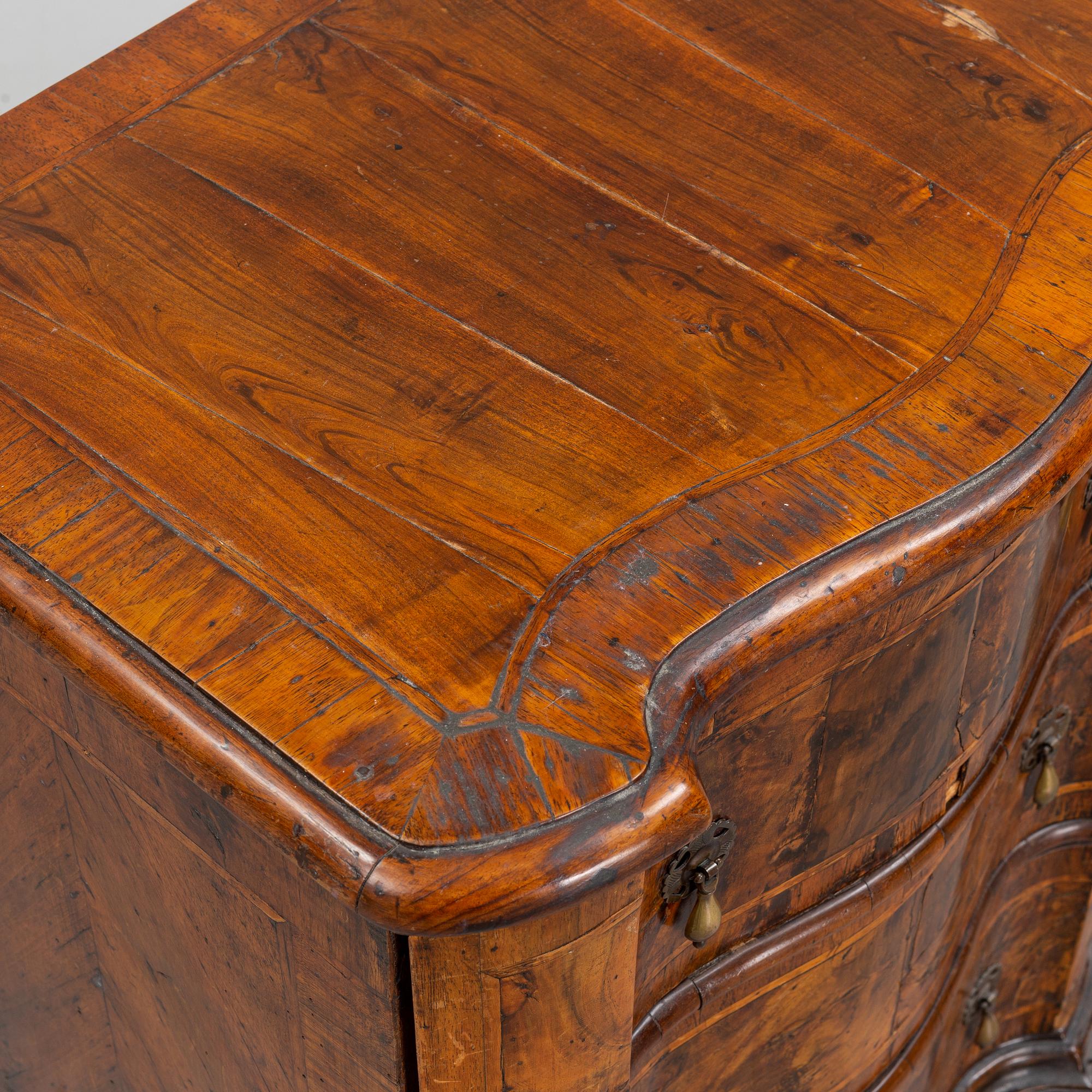A late baroque chest of drawers, first half of the 18th century.