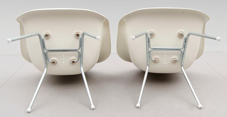 KARMSTOLAR, 1 par, "Dar", Charles och Ray Eames, 1970-tal.