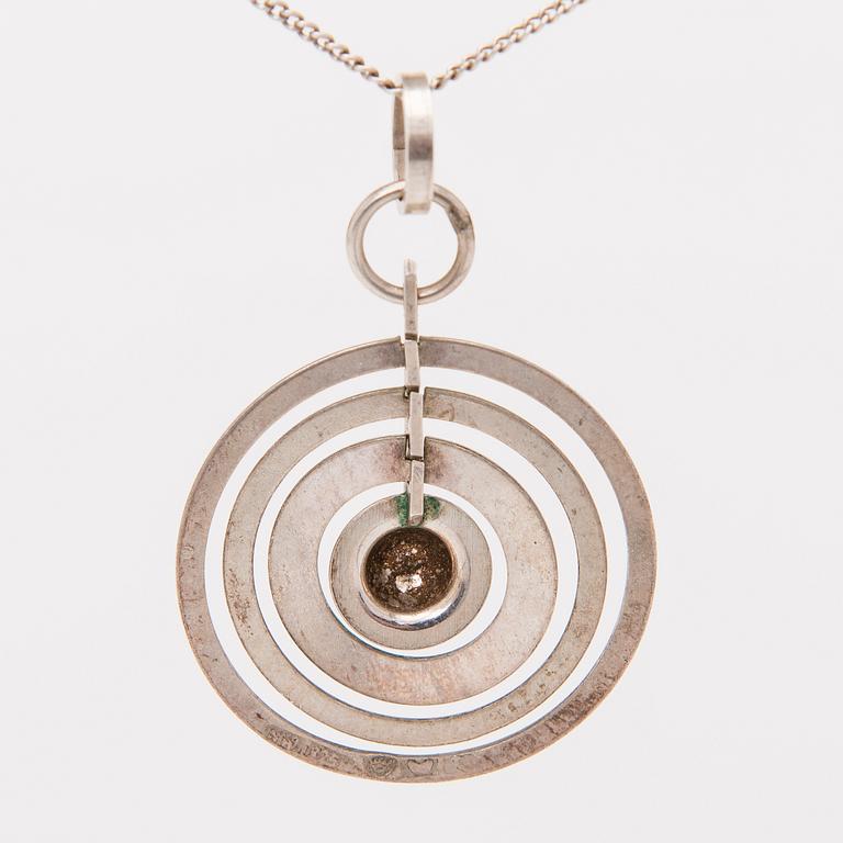 TAPIO WIRKKALA, RIIPUS, "Hopeakuu", hopeaa. Kultakeskus 1972.