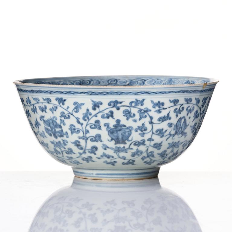 A blue and white bowl, Ming dynasty (1368-1644).