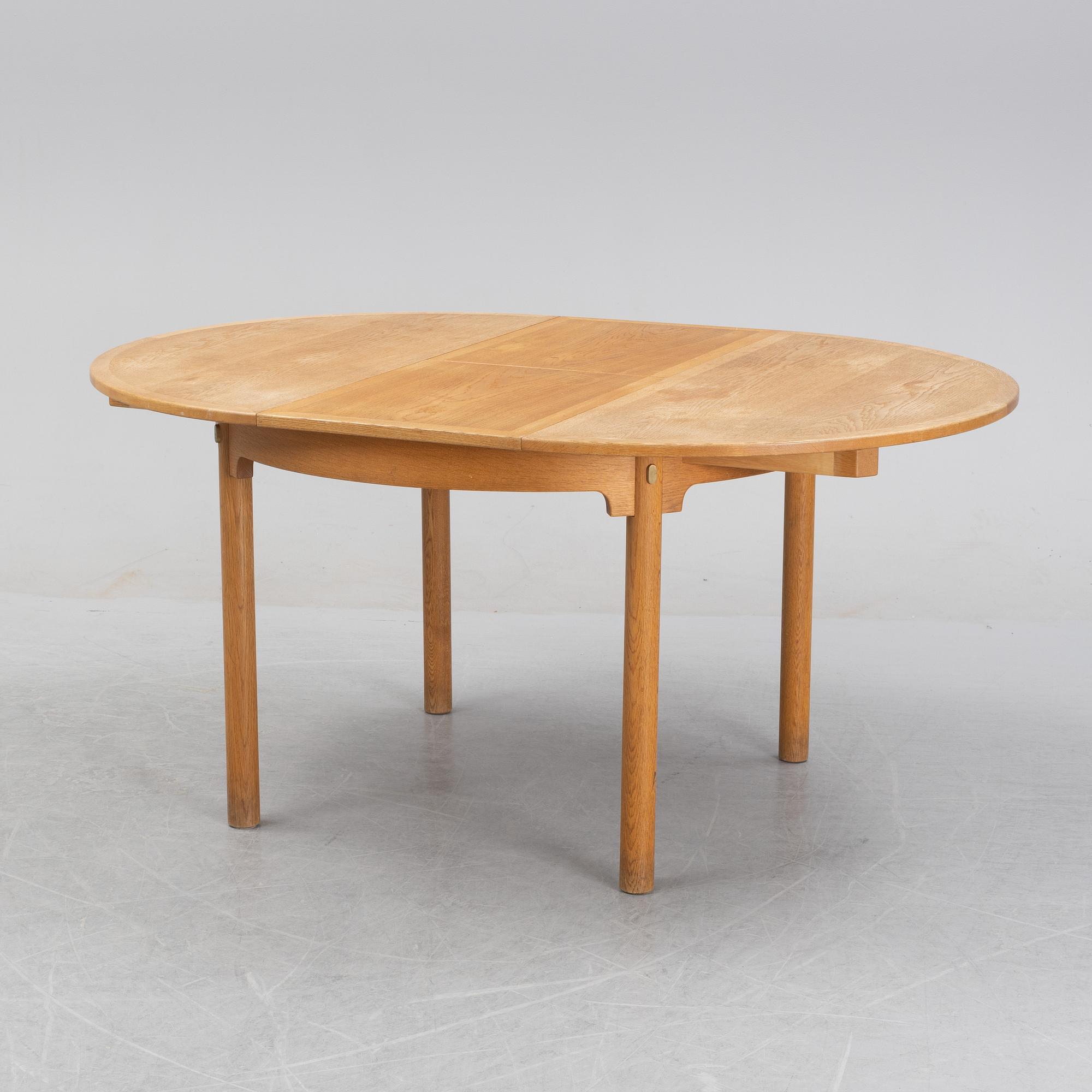 Børge Mogensen, an 'Öresund' oak dinner table.
