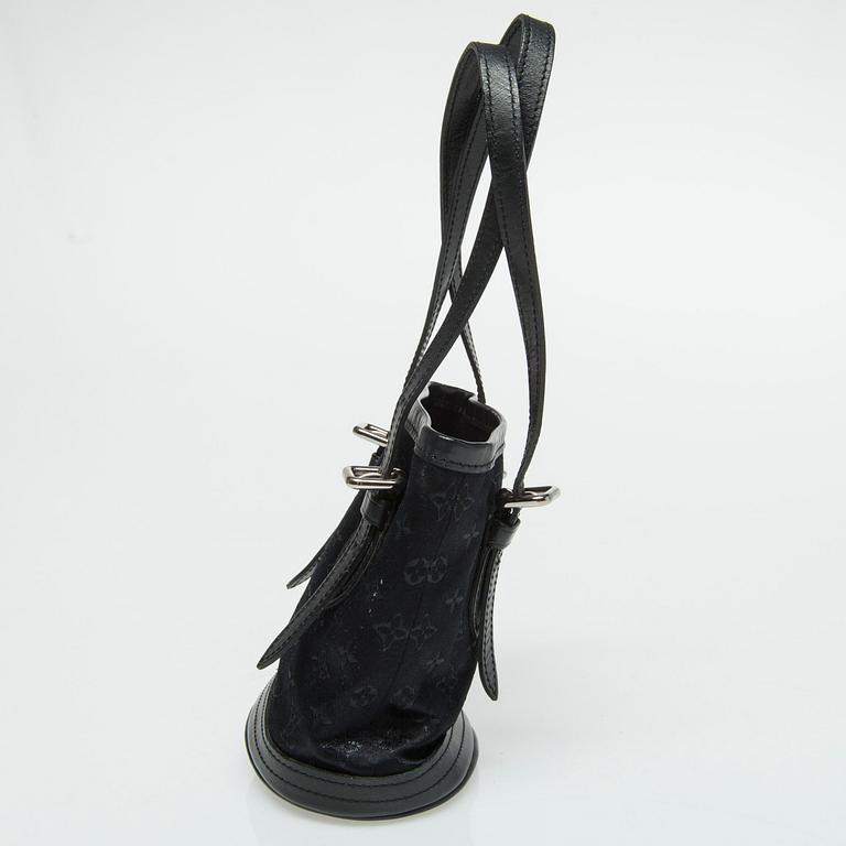 VÄSKA, "Satin Mini Bucket", Louis Vuitton.