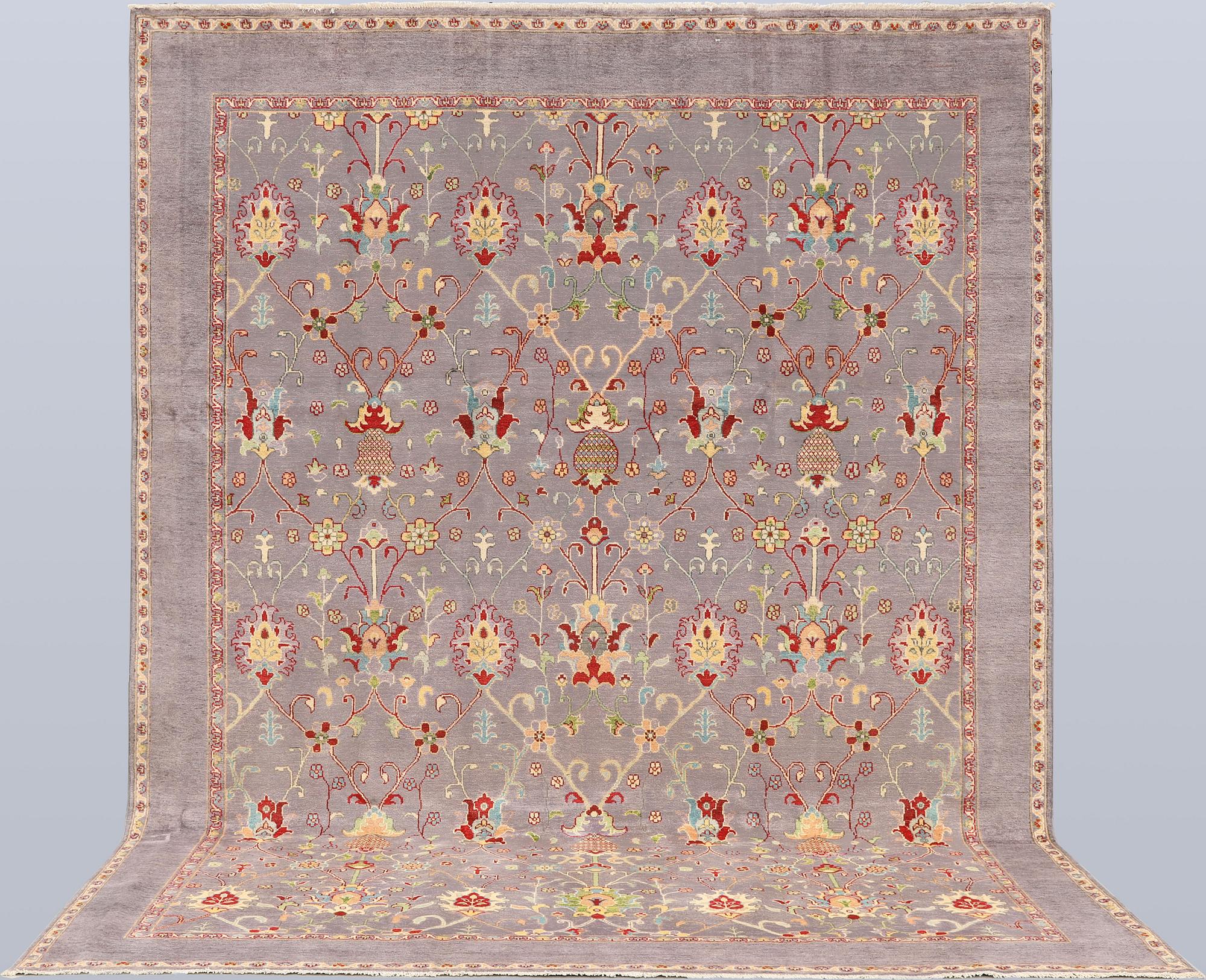 Matta, Ziegler design, ca 359 x 270 cm.