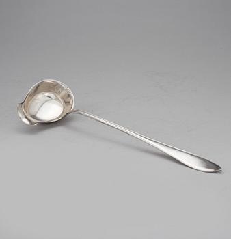 SOPPSLEV, silver, Frans Jacob Befwe, Stockholm 1918. Vikt 146 gram.
