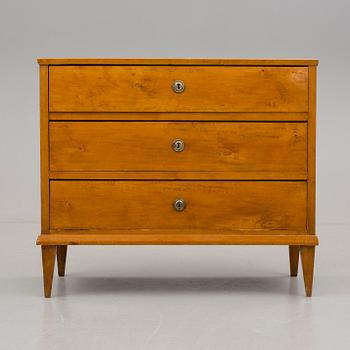 BYRÅ, sengustaviansk stil. 1800-talets andra hälft.