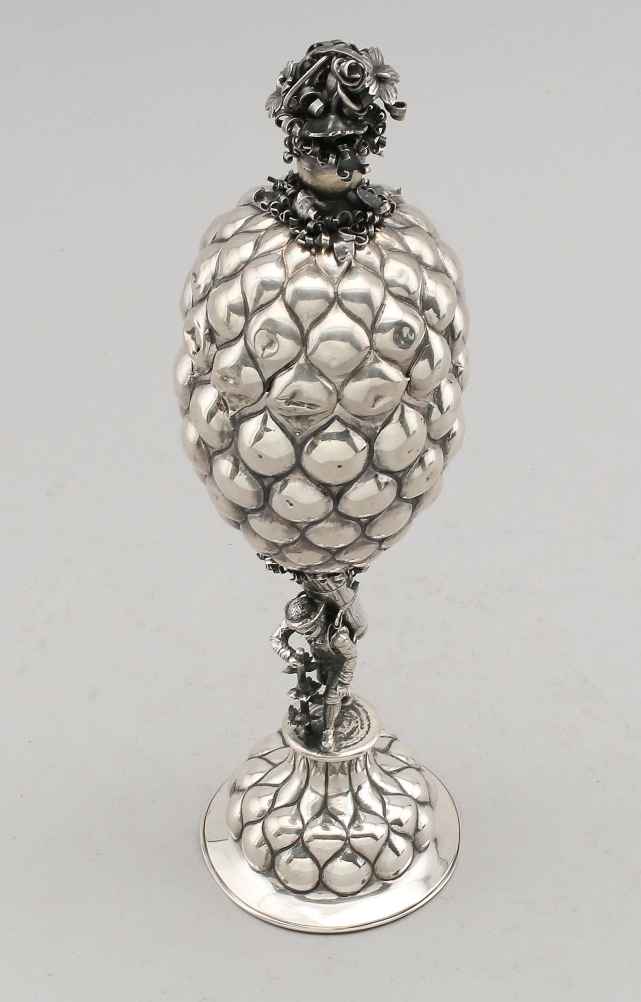 ANANASPOKAL, silver 830, möjligen Tyskland, 1900-talets första hälft. Vikt ca 358 gram.