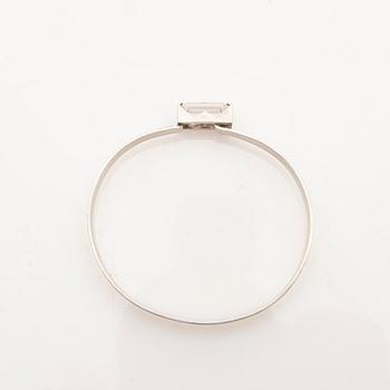 Åke Lindström för Bengt Erik Hallberg, armring, silver med bergkristall, 1973.