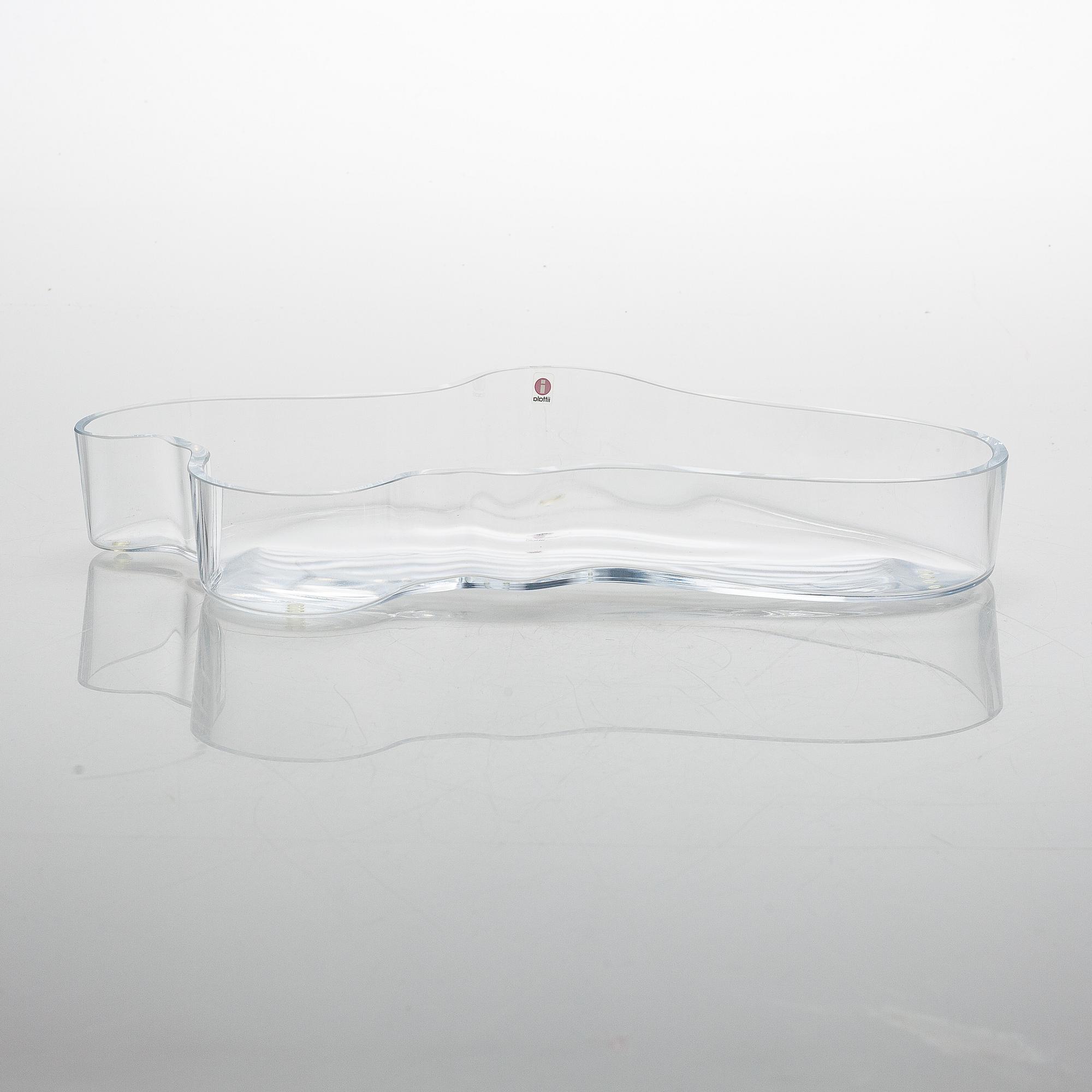 Alvar Aalto, A '3028' dish signed Alvar Aalto.