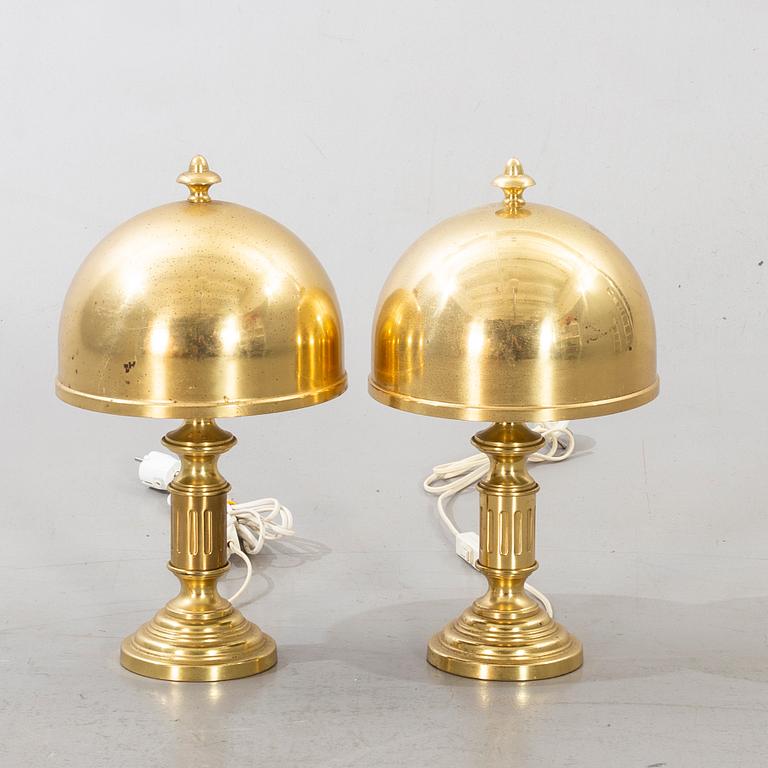 BORDSLAMPOR, ett par GMA modellnr 747 1900-talets senare del.