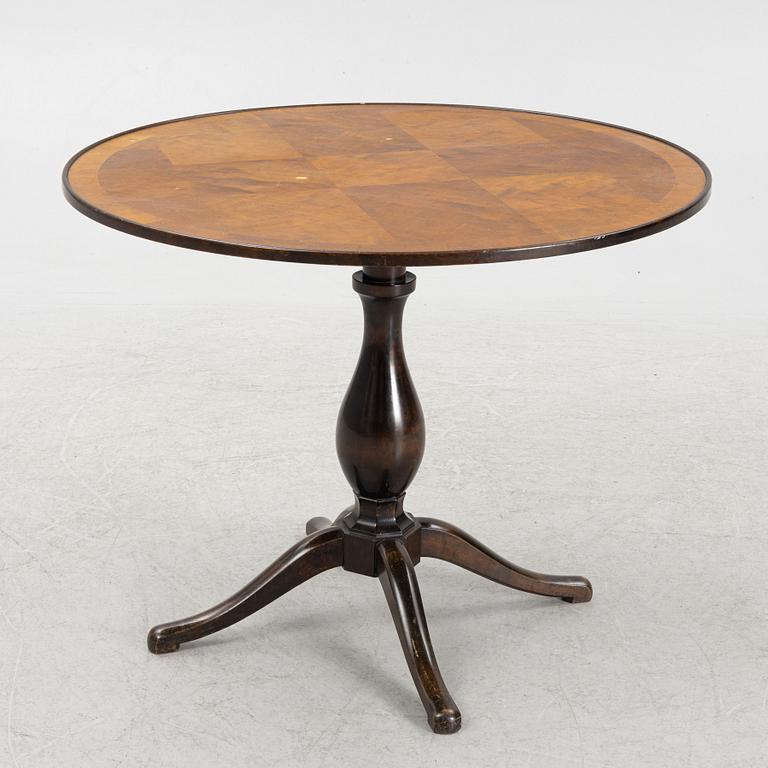 Carl Malmsten, a model 'Haga' table, Nordiska Kompaniet, 1929.